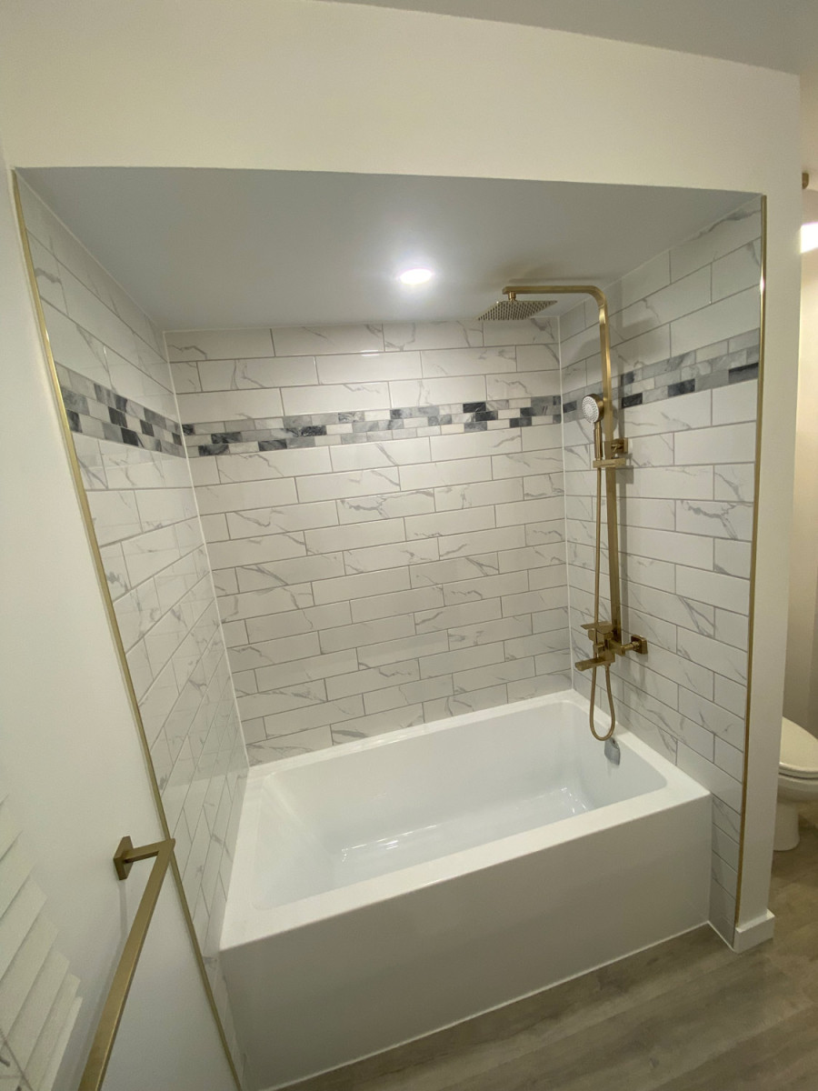 Luxurious marble bathtub