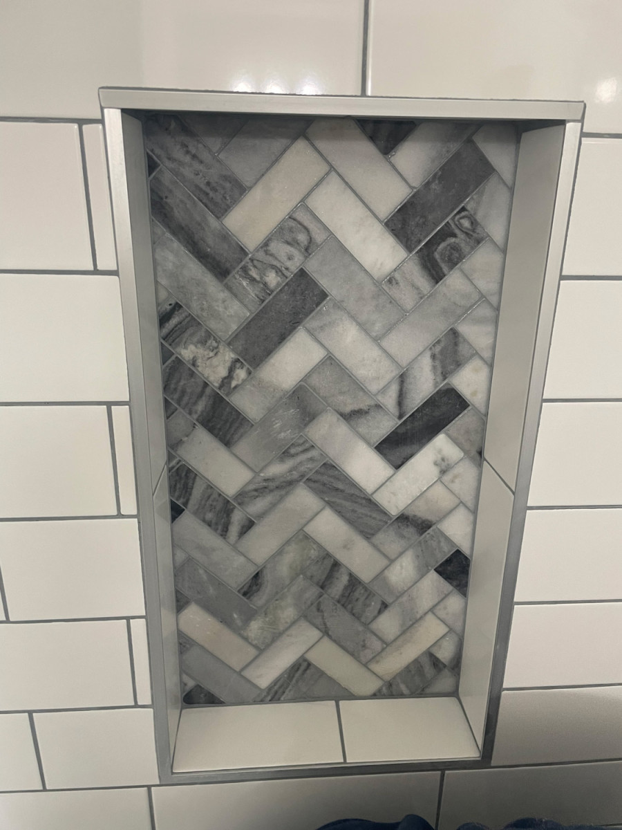 Decorative wall tiles with floral